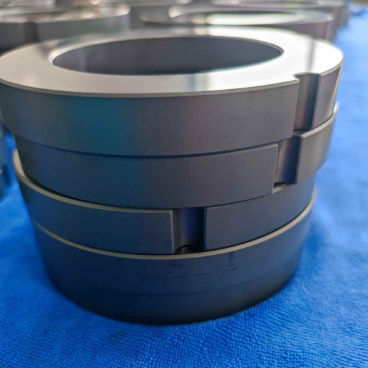 Customized Pressureless Sintered SSIC Bushing Bearing Parts Thrust Disc For Pump